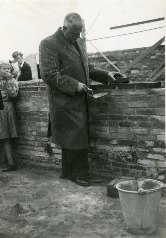 Foeke Sjoerds Skoalle - Eerste-steen-legging