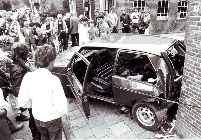 Auto ramt woning