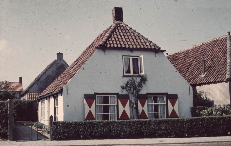Hoofdstraat 46 - boerderij (vh Ooms) 