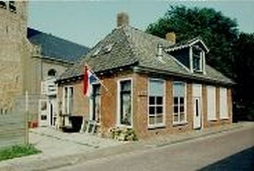 Eerste school van Folsgare
