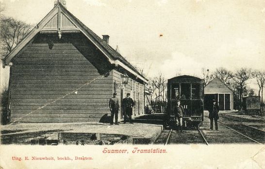 De tram en het tramstation