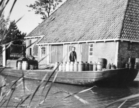 `Komelkerij` De Groot en foeragepakhuis Hooijsma