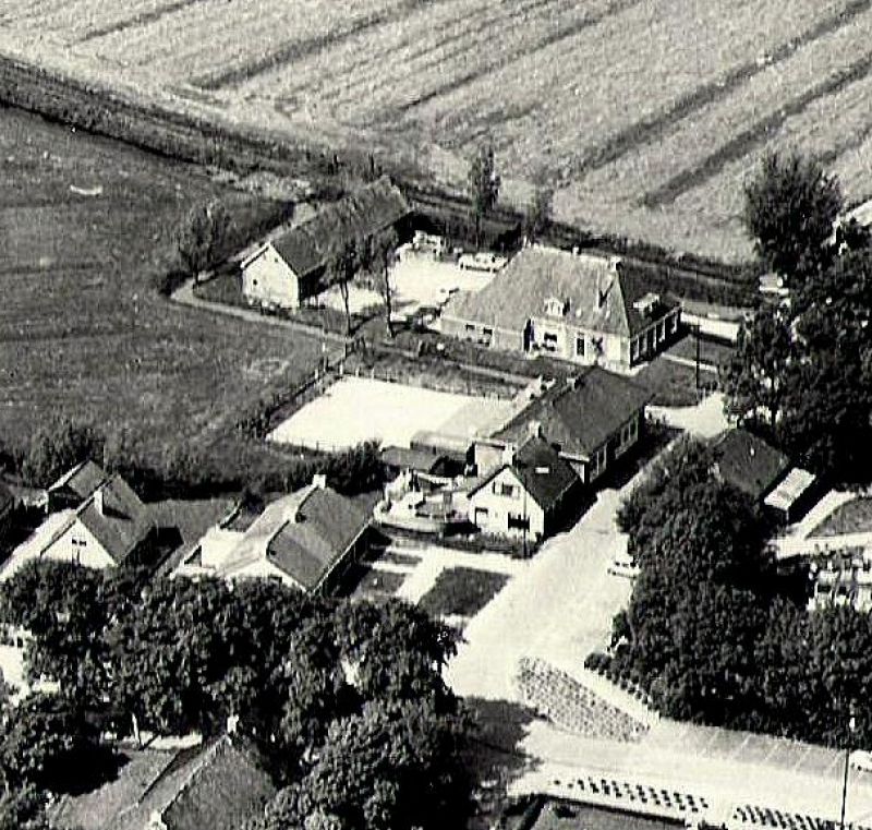 Tsjaerddyk 44 en `t Streekje